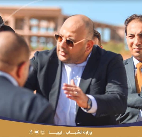 الشباب تتابع مراحل مشروع عودة الحياة لبيت شباب مصراتة متعدد الأغراض (12)
