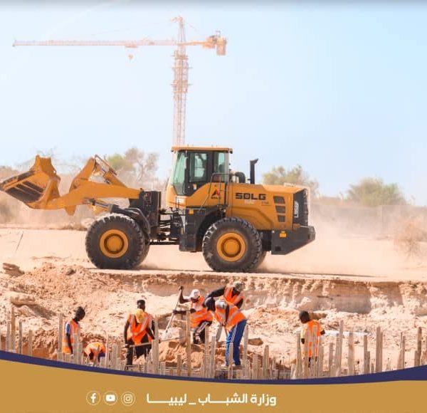 الشباب تتابع مراحل مشروع عودة الحياة لبيت شباب مصراتة متعدد الأغراض (13)