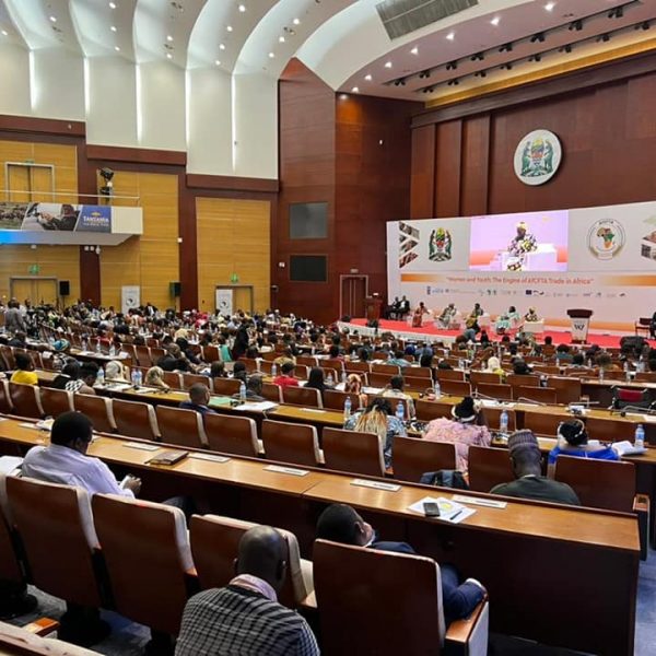 الشباب تشارك في مؤتمر المرأة والشباب المنعقد بجمهورية تنزانيا الإتحادية (4)