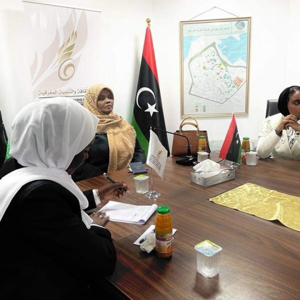 لقاء وزيرة الثقافة مع اعضاء برلمان الشباب (1)