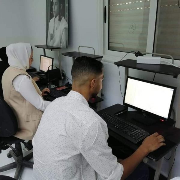 وزارة الشباب بالشراكة مع مؤسسة بنغازي الأمل تطلق الدورة التدريبية لموظفي فرع بنغازي (1)