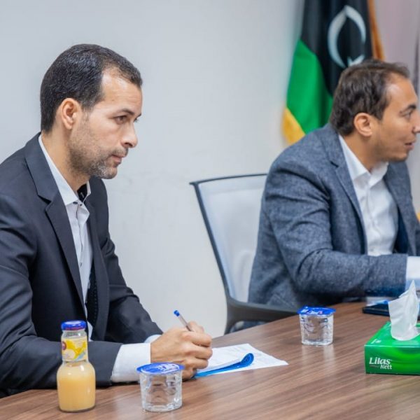 الشباب تدرس تنفيد مبادرة بطاقة شاب (4)