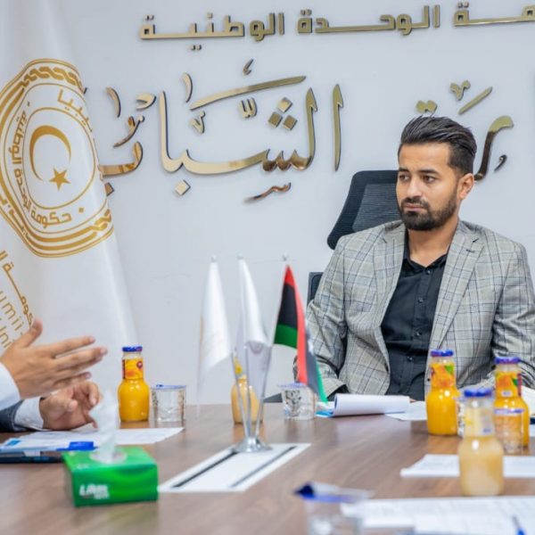 الشباب تدرس تنفيد مبادرة بطاقة شاب (6)