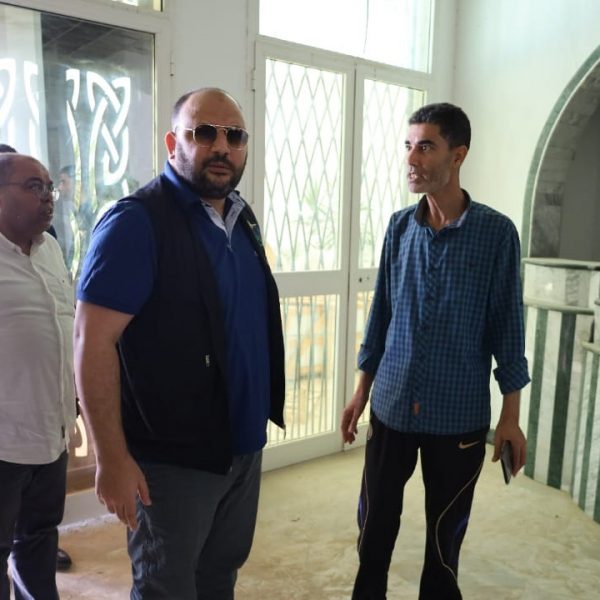 الشباب تقف على الأعمال المنجزة بمشروع عودة الحياة لبيت شباب الزاوية (11)