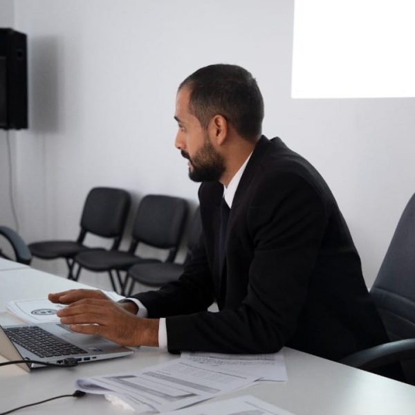 بدأ الدورة التدريبية لموظفي وزارة الشباب للبرنامج التدريبي (الطباعة باللمس) (7)