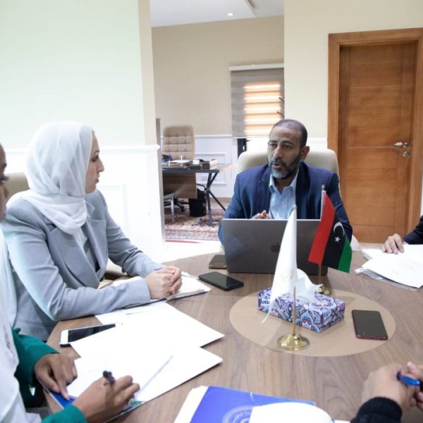 الشباب تبحث أوجه التعاون الشبابي مع البنك الاسلامي للتنمية (4)