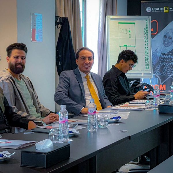 الشباب فرع الوسطي تبحث التعاون مع لجنة الإنقاذ الدولية IRC (4)