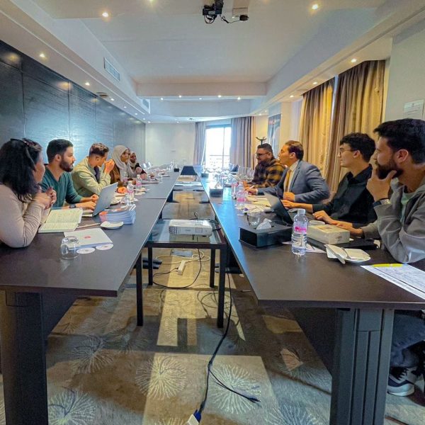 الشباب فرع الوسطي تبحث التعاون مع لجنة الإنقاذ الدولية IRC (7)