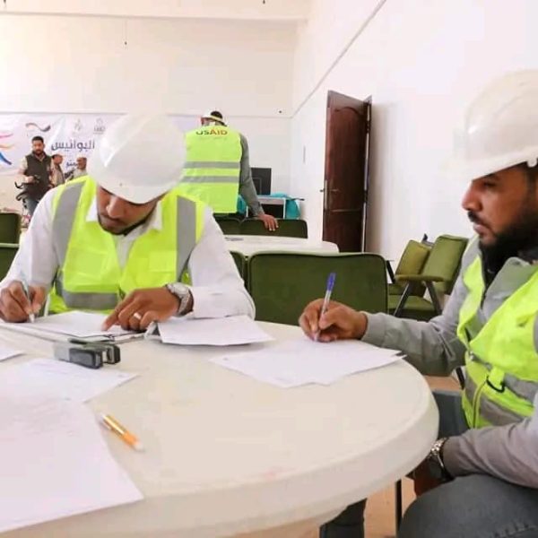 مركز شباب البوانيس وبمشاركة المجلس المحلي للشباب ينظم ورشة عمل تدريبية (6)