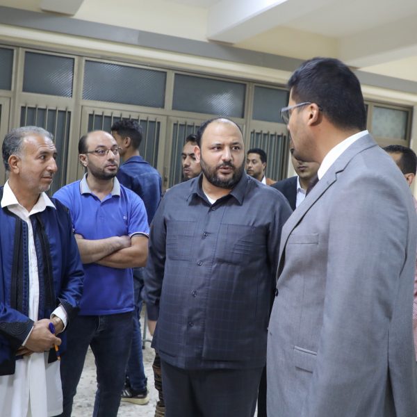 وزير الشباب يتابع سير العملية الانتخابية للمجلس المحلي للشباب مسلاتة (5)