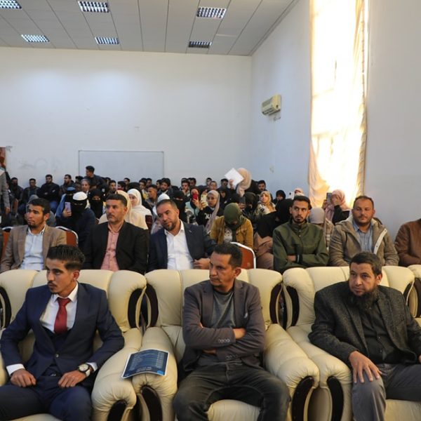 الشباب تفتتح الملتقى الأول لشباب سوق الخميس امسيحل للعام 2022م (12)