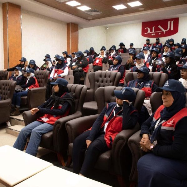 زيارة المشاركات قائدات الأمل إلى شركة الجيد للصناعات الغدائية في اليوم المفتوح (10)