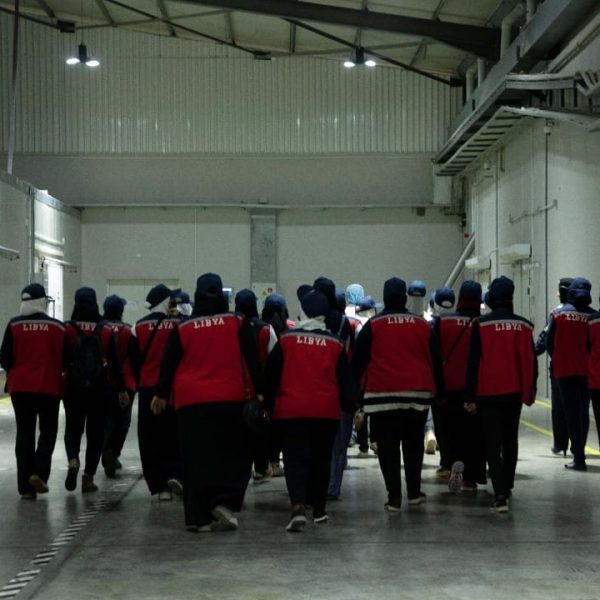 زيارة المشاركات قائدات الأمل إلى شركة الجيد للصناعات الغدائية في اليوم المفتوح (12)