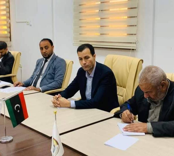 الشباب الساحل الغربي تتابع مع بلدية صبراتة تفعيل محلي شباب صبراتة (5)