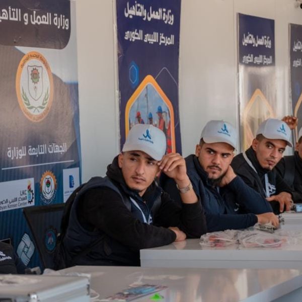 تعاون مستمر بالبرنامج الوطني للتوجيه المهني للشباب (9)